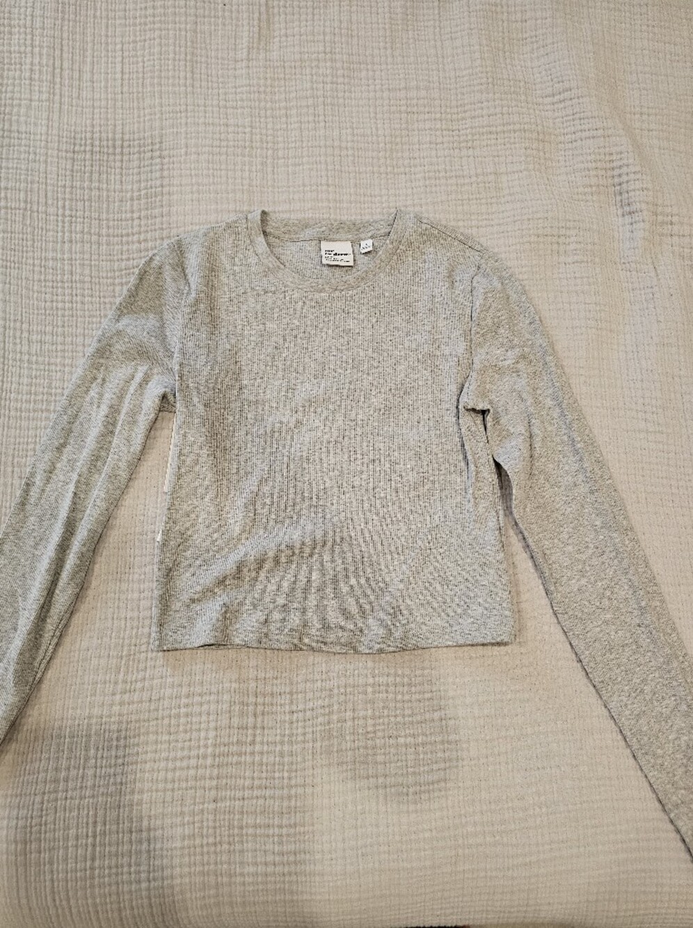 TNA Light Heather Gray Ribbed Cropped Long Sleeve Top